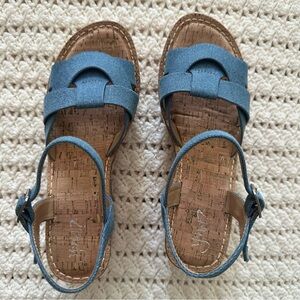 Like new Y Not Women's denim Blue Wedge Sandals, Size 10